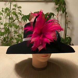 Elegant Black Hat with Pink Black Feather Accent and Rhinestone Band